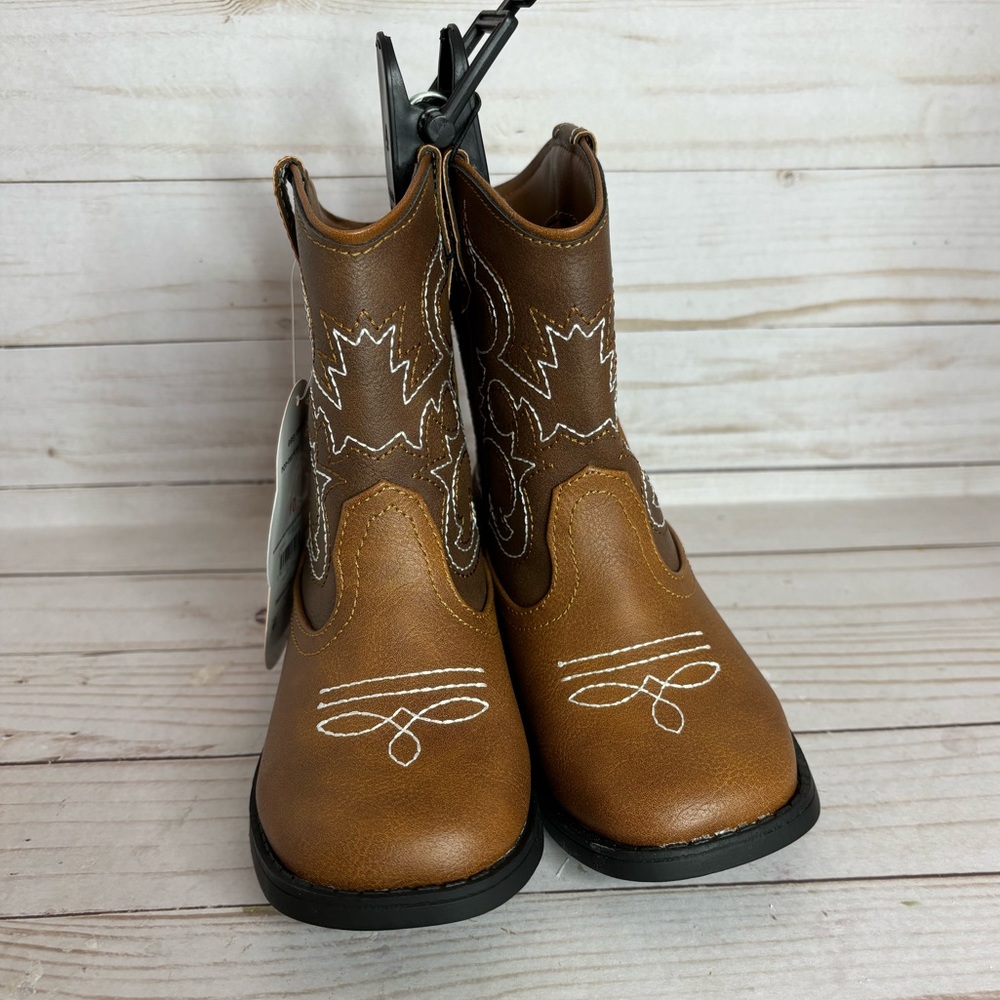 Brand new kids boots